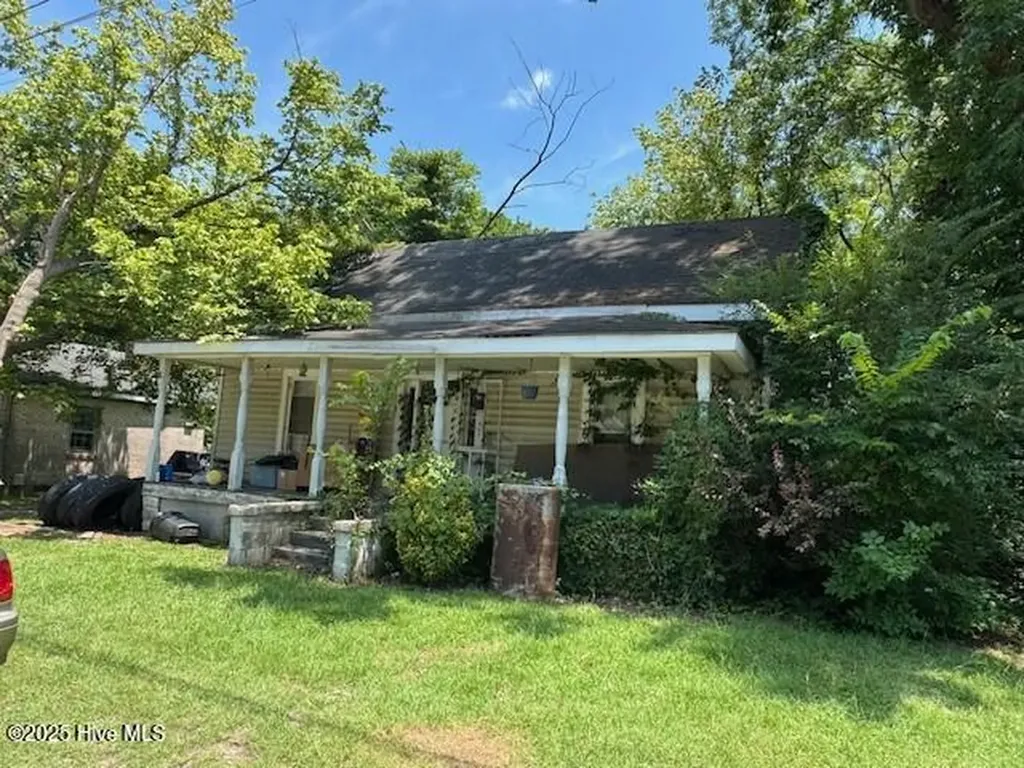 1005 Broad Street Windsor NC 27983