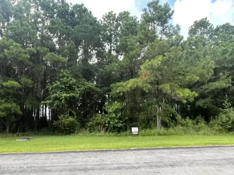 309 Garbacon Drive Beaufort NC 28516