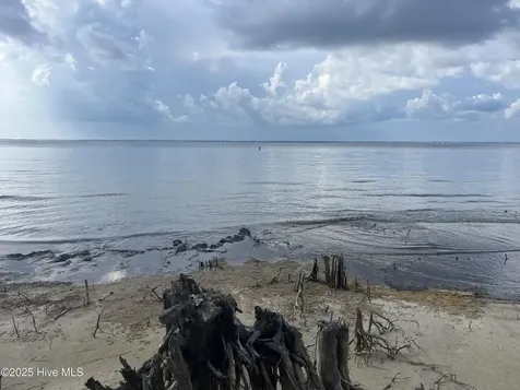 309 Garbacon Drive Beaufort NC 28516
