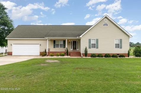 260 Naylor School Road Roseboro NC 28382