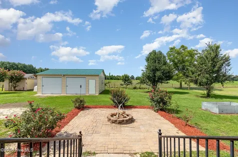 260 Naylor School Road Roseboro NC 28382
