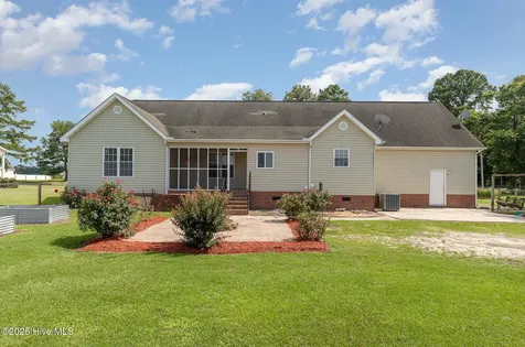 260 Naylor School Road Roseboro NC 28382