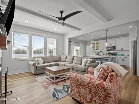 208 Coastline Circle Cedar Point NC 28584