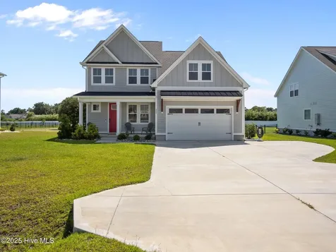 208 Coastline Circle Cedar Point NC 28584