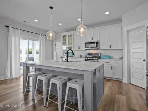 208 Coastline Circle Cedar Point NC 28584