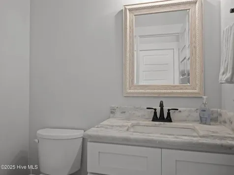 208 Coastline Circle Cedar Point NC 28584