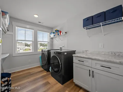 208 Coastline Circle Cedar Point NC 28584