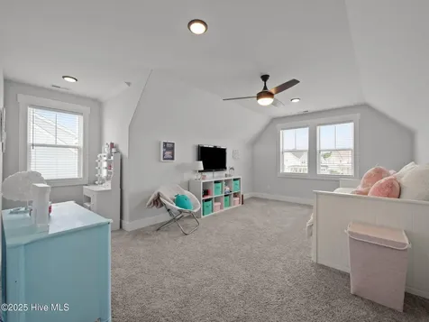 208 Coastline Circle Cedar Point NC 28584