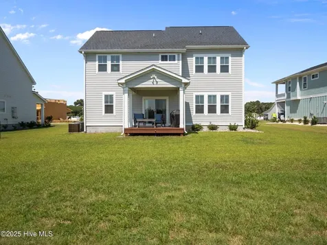 208 Coastline Circle Cedar Point NC 28584