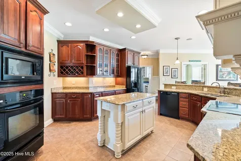 124 Iverleigh Lane Jacksonville NC 28540