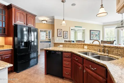 124 Iverleigh Lane Jacksonville NC 28540
