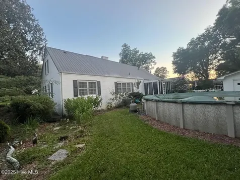 313 E 1st Avenue Chadbourn NC 28431