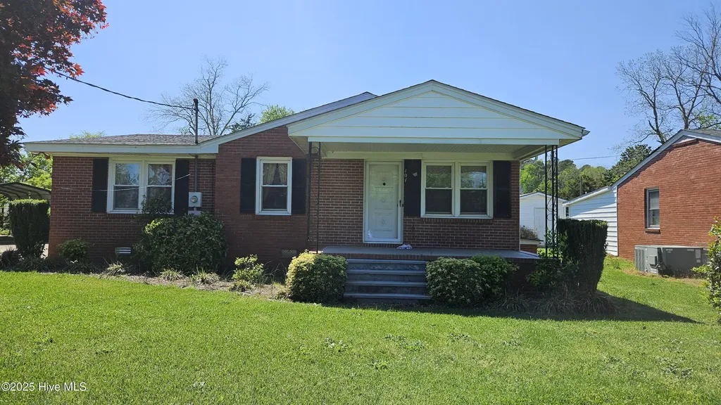 101 Oakland Boulevard Clinton NC 28328