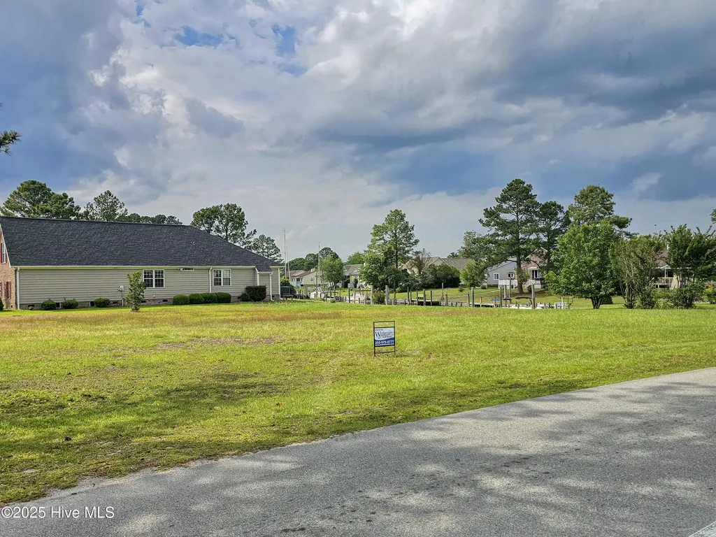 6107 Cassowary Lane New Bern NC 28560