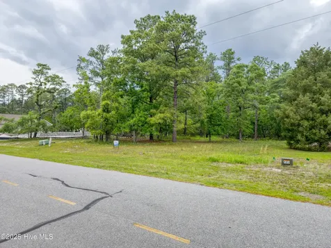 2302 Caracara Drive New Bern NC 28560