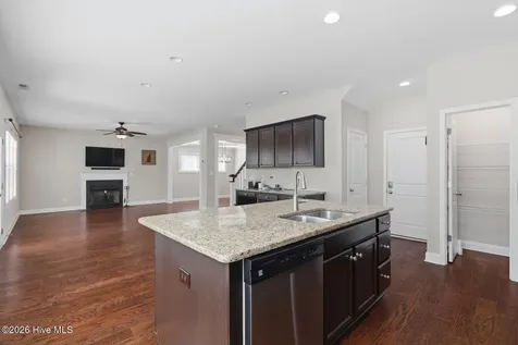 11 E Bailey Lane Hampstead NC 28443