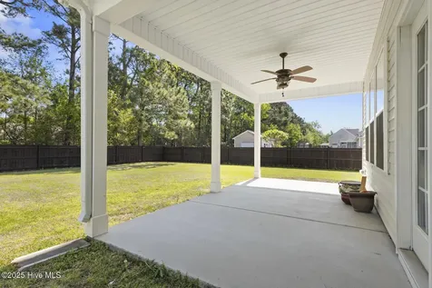 11 E Bailey Lane Hampstead NC 28443