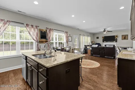 11 E Bailey Lane Hampstead NC 28443
