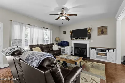 11 E Bailey Lane Hampstead NC 28443