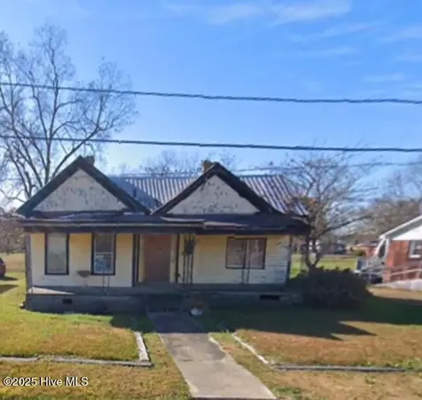 212 N West Avenue Oak City NC 27857