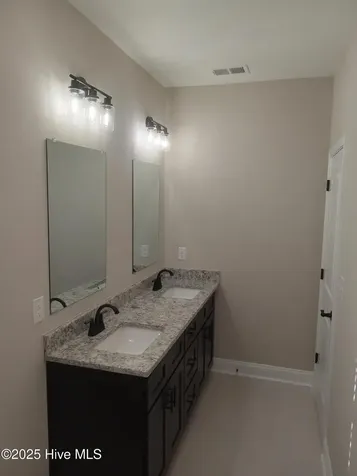 525 Vineland Drive Whiteville NC 28472