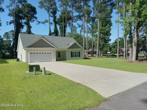 525 Vineland Drive Whiteville NC 28472