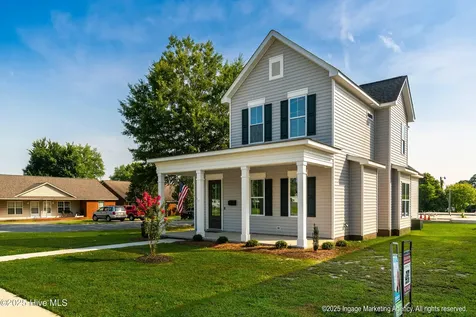 3846 West Wilson Street Farmville NC 27828