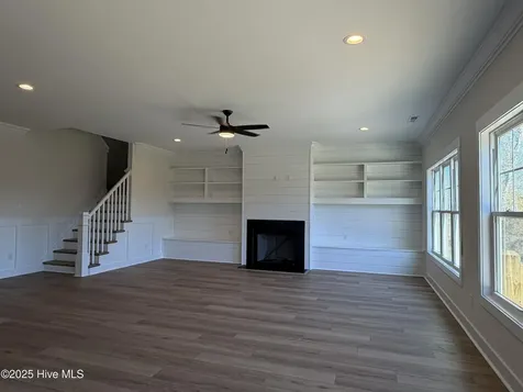 302 E Ivybridge Drive Hubert NC 28539