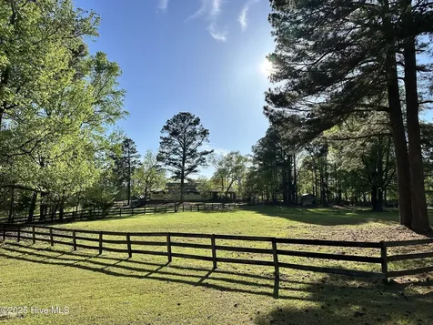 104 Bridle Path Lane Carthage NC 28327