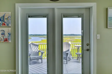 211 -1 Gysgt D W Boatman Drive North Topsail Beach NC 28460
