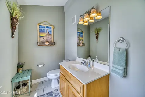 211 -1 Gysgt D W Boatman Drive North Topsail Beach NC 28460