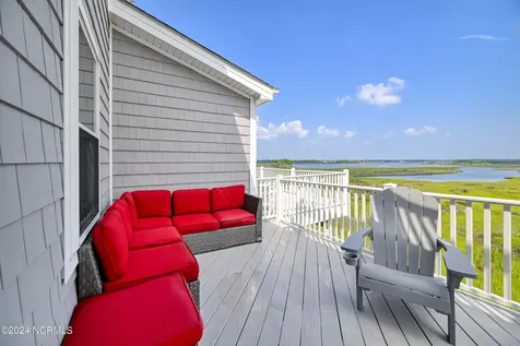 211 -1 Gysgt D W Boatman Drive North Topsail Beach NC 28460