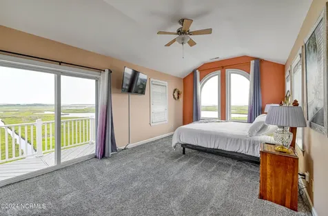 211 -1 Gysgt D W Boatman Drive North Topsail Beach NC 28460