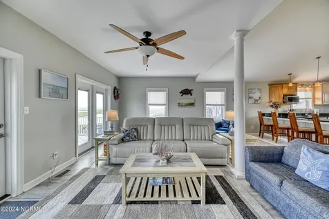 211 -1 Gysgt D W Boatman Drive North Topsail Beach NC 28460