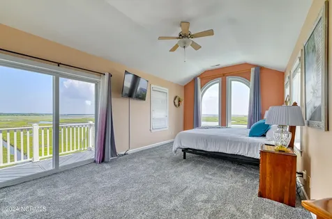 211 -1 Gysgt D W Boatman Drive North Topsail Beach NC 28460