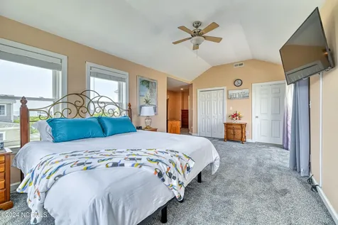 211 -1 Gysgt D W Boatman Drive North Topsail Beach NC 28460