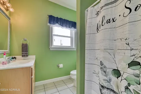 211 -1 Gysgt D W Boatman Drive North Topsail Beach NC 28460