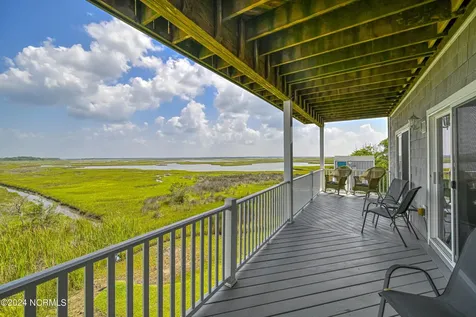 211 -1 Gysgt D W Boatman Drive North Topsail Beach NC 28460