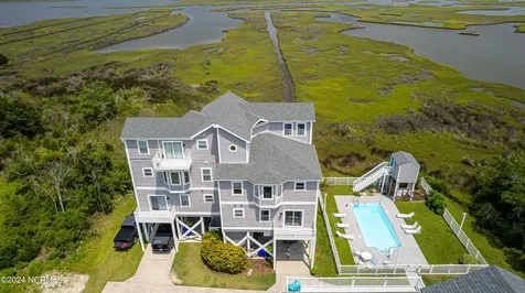 211 -1 Gysgt D W Boatman Drive North Topsail Beach NC 28460