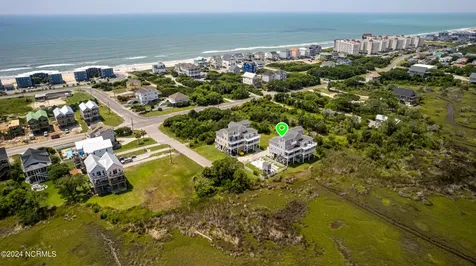 211 -1 Gysgt D W Boatman Drive North Topsail Beach NC 28460