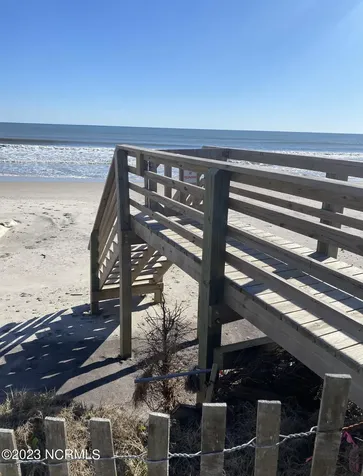211 -1 Gysgt D W Boatman Drive North Topsail Beach NC 28460