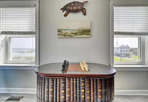 211 -1 Gysgt D W Boatman Drive North Topsail Beach NC 28460