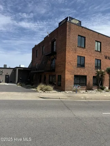 301/302 S Water Street Elizabeth City NC 27909
