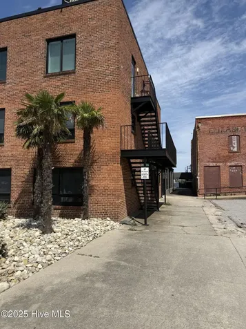 301/302 S Water Street Elizabeth City NC 27909