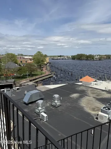 301/302 S Water Street Elizabeth City NC 27909