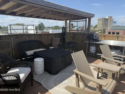 301/302 S Water Street Elizabeth City NC 27909
