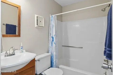9201 Coast Guard Road Emerald Isle NC 28594
