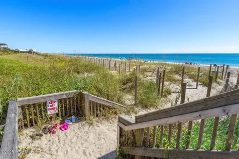 9201 Coast Guard Road Emerald Isle NC 28594