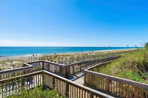 9201 Coast Guard Road Emerald Isle NC 28594