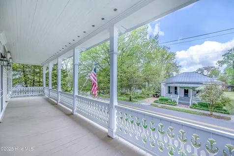 116 W Queen Street Edenton NC 27932